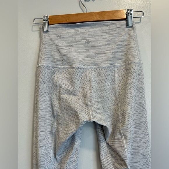 Lululemon Wunder Under Scalloped Crop - Picture 11 of 15